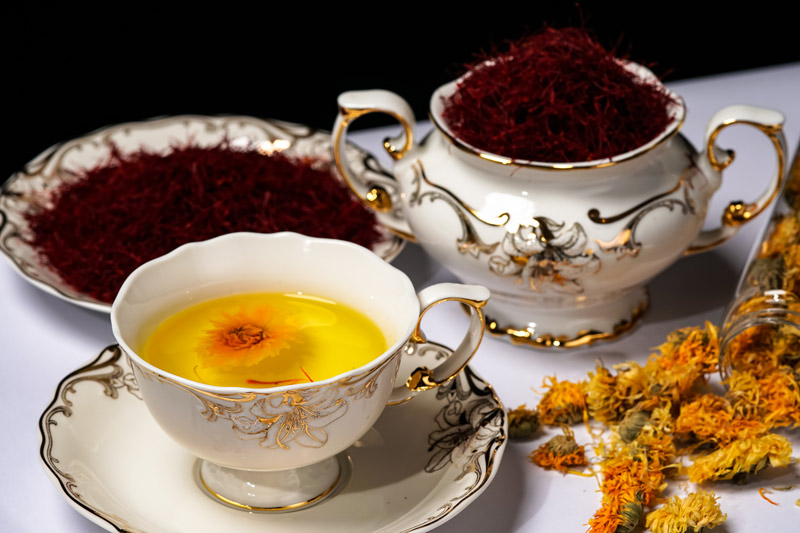 Bahraman Saffron cách dùng với trà hoa