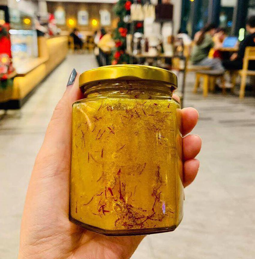Cách dùng Saffron Bahraman Tây Á ngâm mật ong